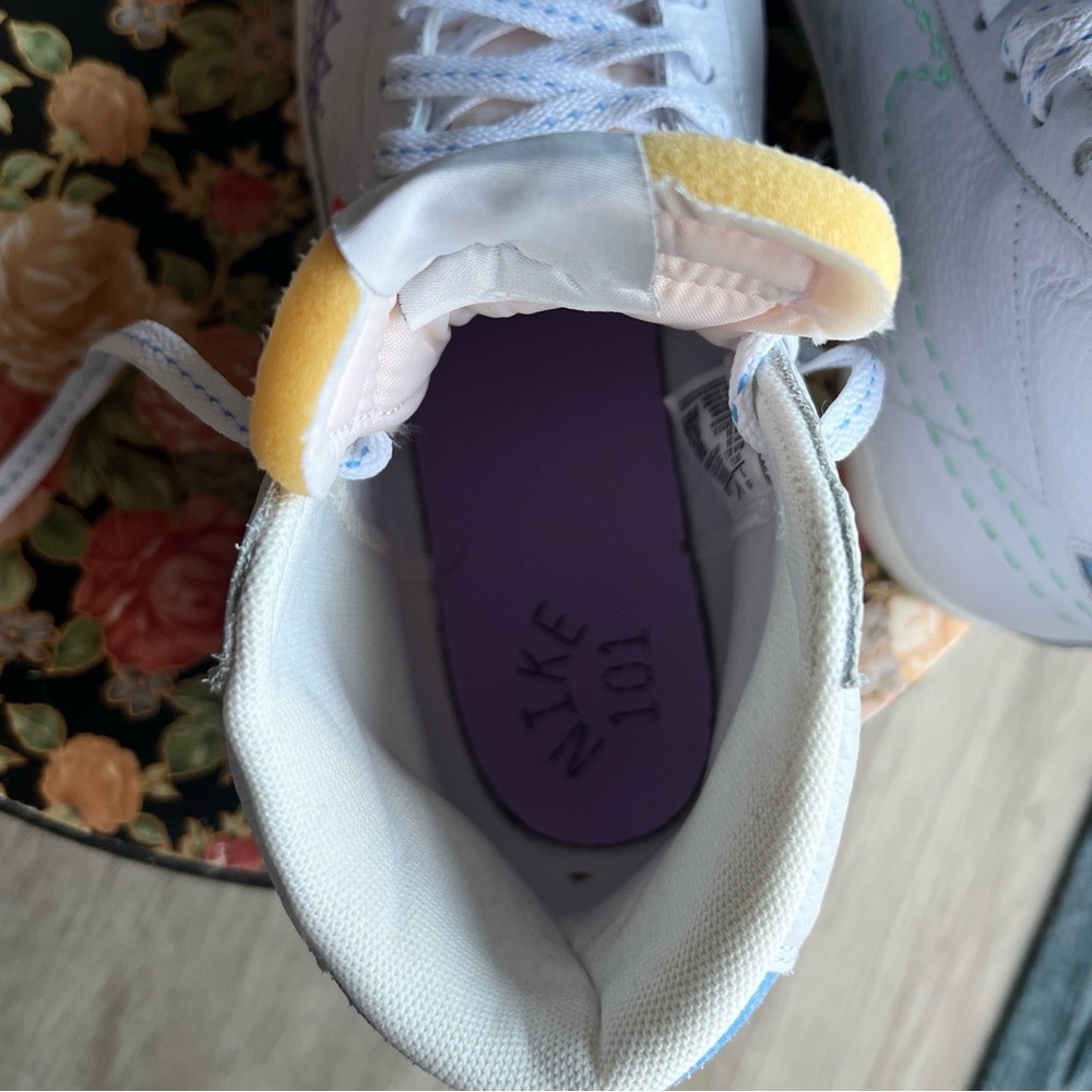 Women’s Nike Blazer Mid 77, Leather Sneakers with Colorful Stitches *EUC* - Picture 7 of 13